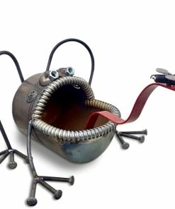 Sugar Post Frog Sculpture With Dragonfly