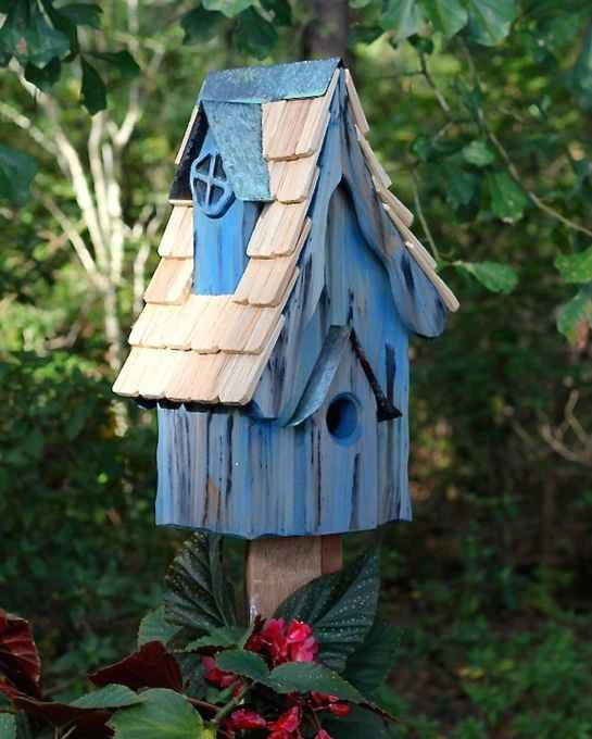 Heartwood Boyds Bungalow Cypress Birdhouse Unique Birdhouses
