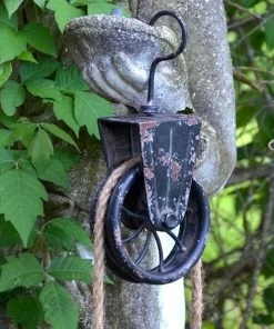 Peacock Park Pulley Bucket Planter